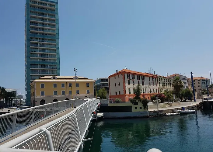 Appuntamento Al Porto * Σαβόνα